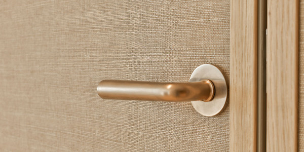 Reformas Integrales de Pisos Bot · Reformas Integrales de Puertas