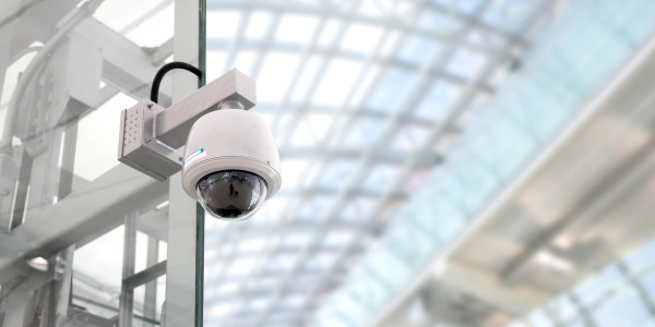 Reformas Integrales de Tiendas y Locales  Comerciales Deltebre · Instalación Sistemas de Seguridad y Videovigilancia