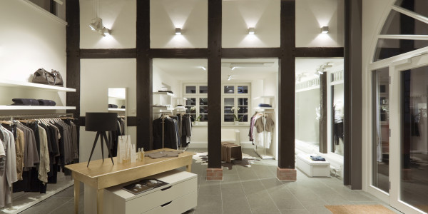 Reformas Integrales de Tiendas y Locales  Comerciales Deltebre · Diseño y Planificación de Espacios Comerciales